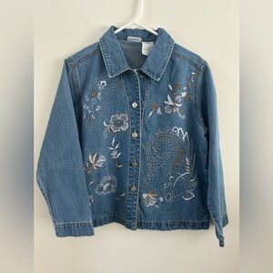Vintage Womens White Stag Embroidered Denim Jean Jacket Size Small